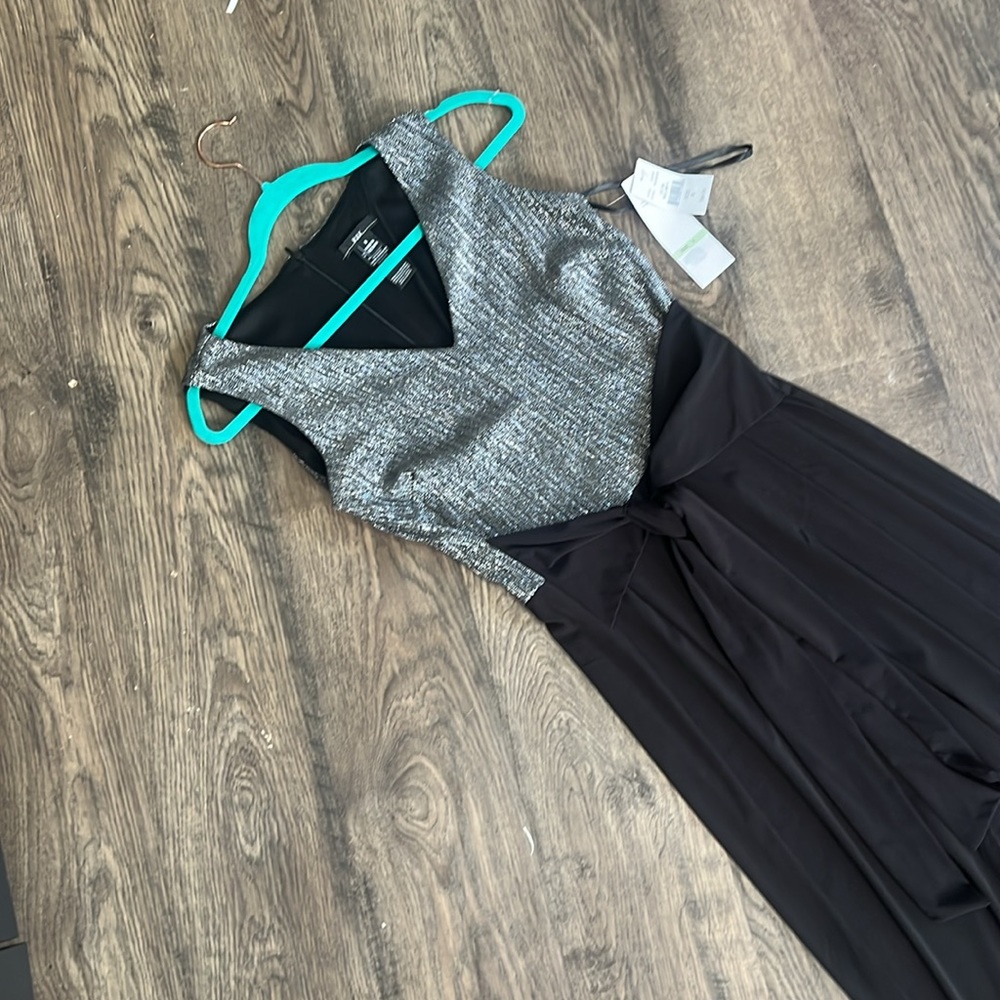 R&K‎ NWT color block silver sparkling sleeveless front tie jumpsuit size 8 black